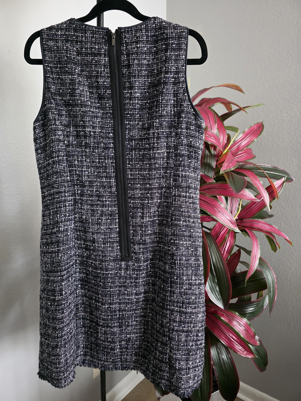 2x1 BOGO Ann Taylor Tweed Sheath Dress Faux Leather Trim Zip Pockets Size6 Black - Picture 6 of 11
